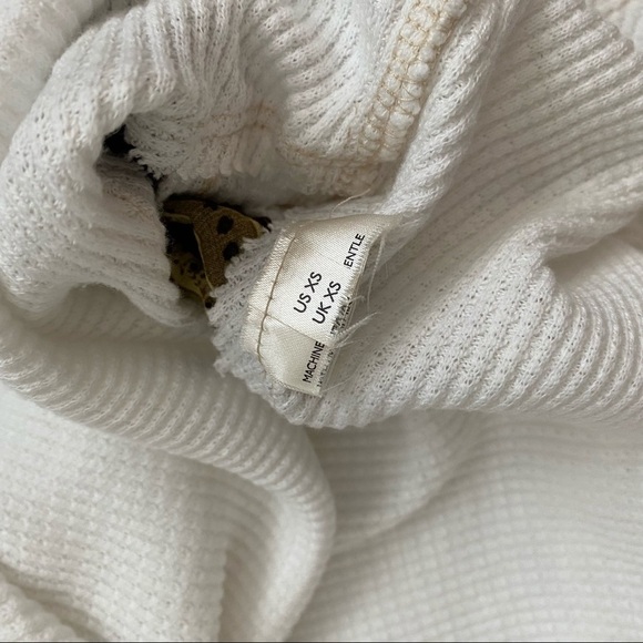 Free People || Blossom Thermal Top with Paisley Balloon Sleeves Ivory XS - Picture 8 of 9